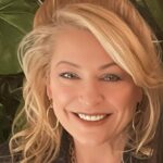 Suzanne Saunders